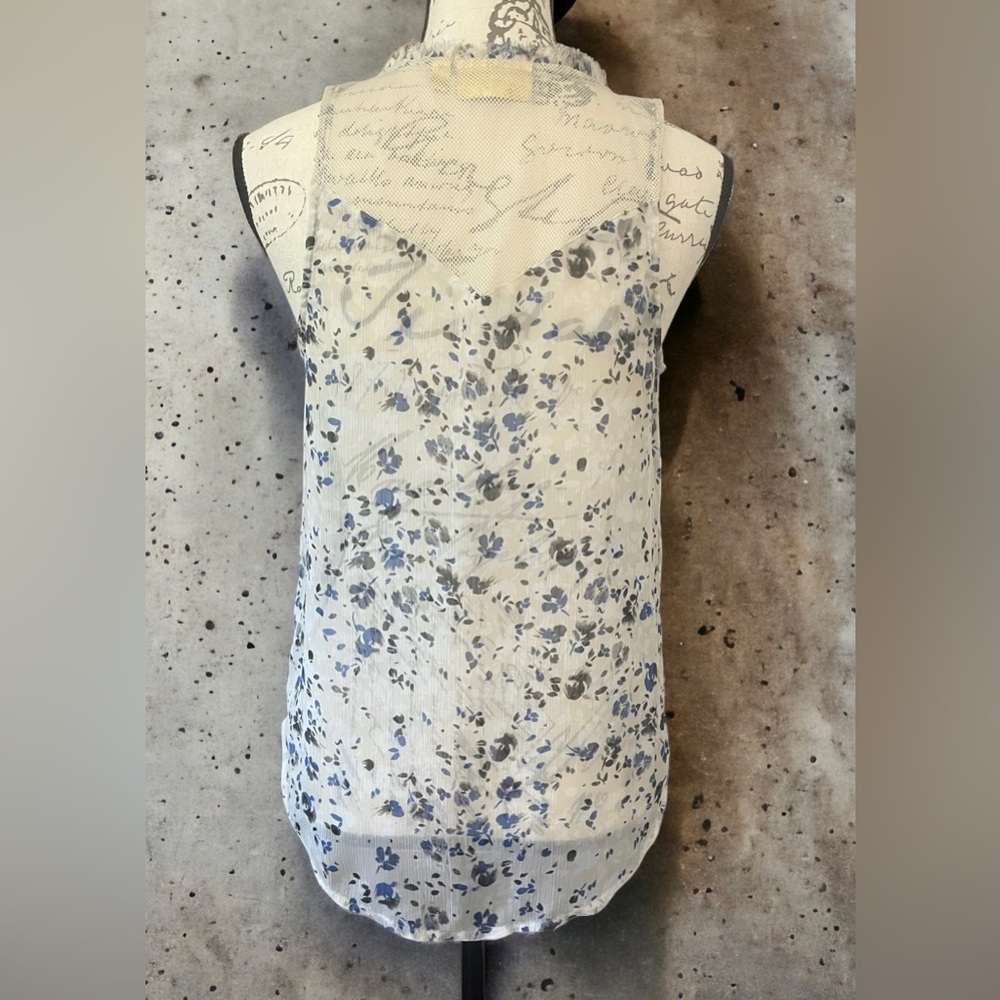 Princess Vera Wang Sheer Button-Front Sleeveless Top Small Cream & Blue Floral - Picture 6 of 13